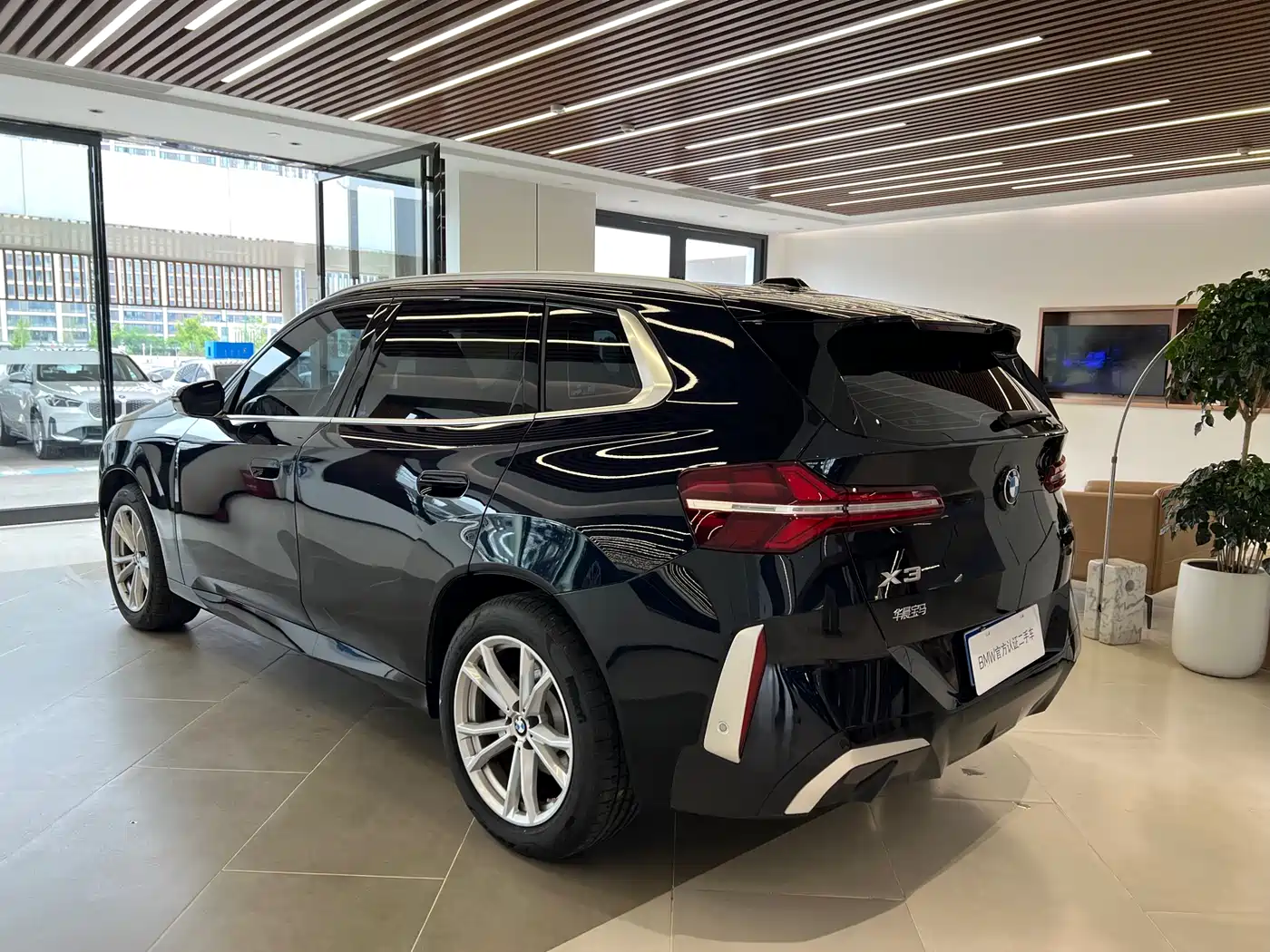 BMW X3 2025 xDrive25L Luxury Package фото 7
