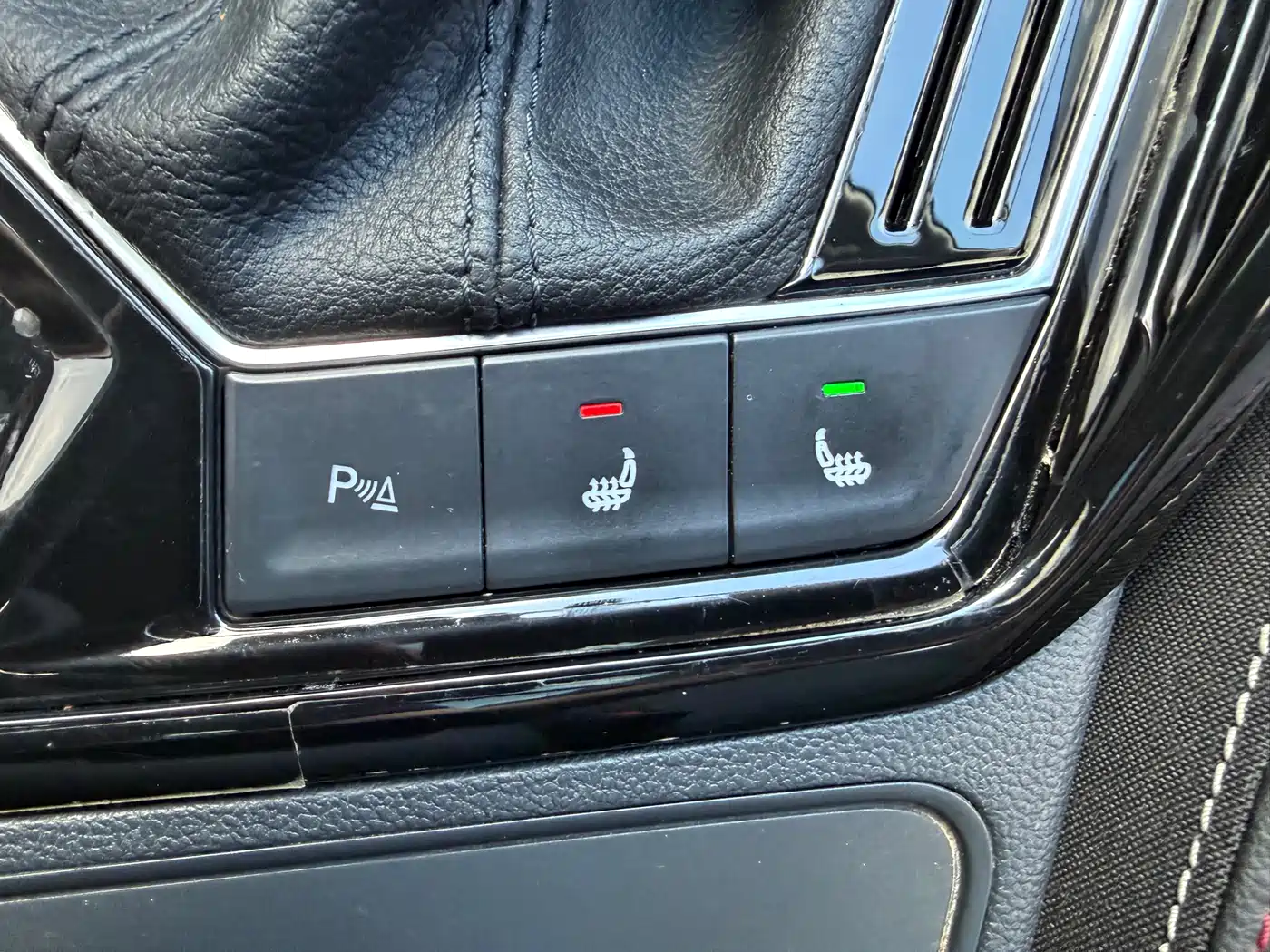 Volkswagen Tayron 2022 280TSI 2WD Luxury Smart Connect Edition фото 15