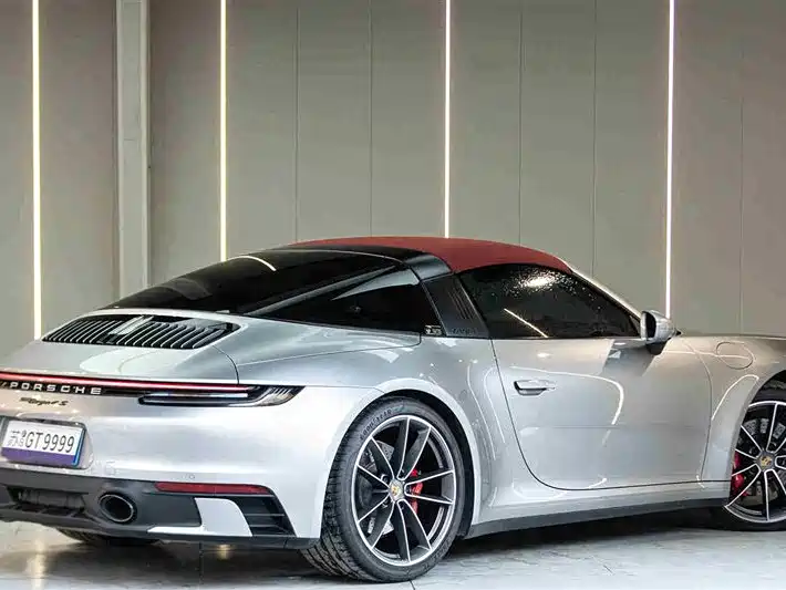 Фото 7 - Porsche 911