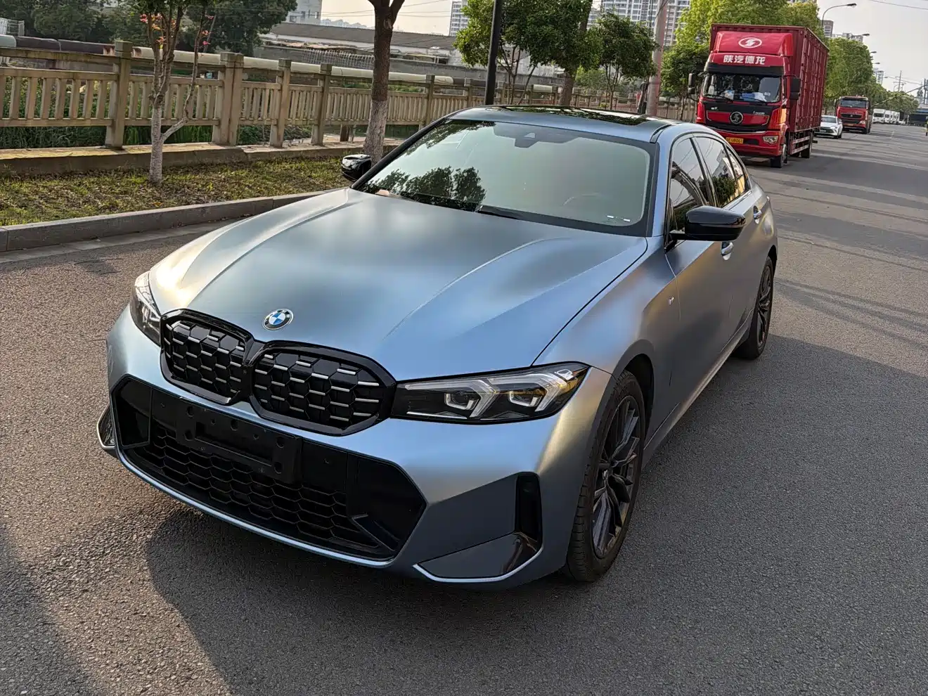 BMW 3 Series 2023 325Li M Sport Black Night Package фото 15