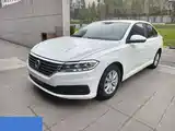Photo 1 - Volkswagen Lavida
