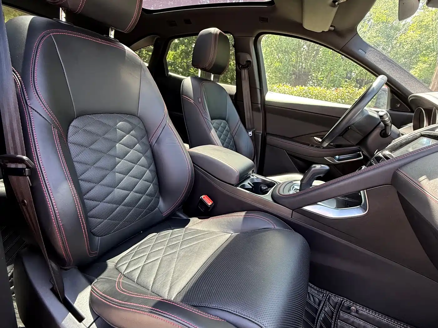 Photo 23 - Jaguar E-PACE