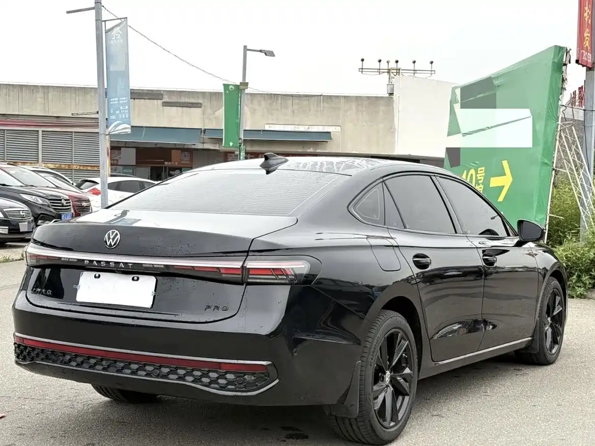 Фото 7 - Volkswagen Passat
