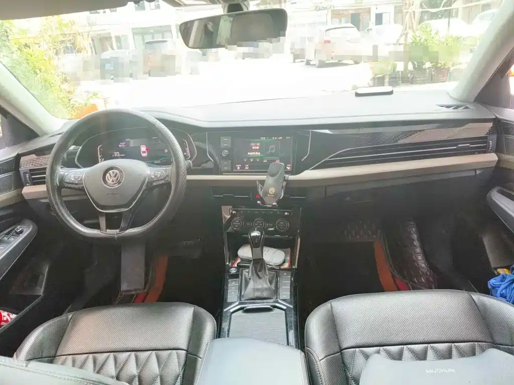 Фото 11 - Volkswagen Passat