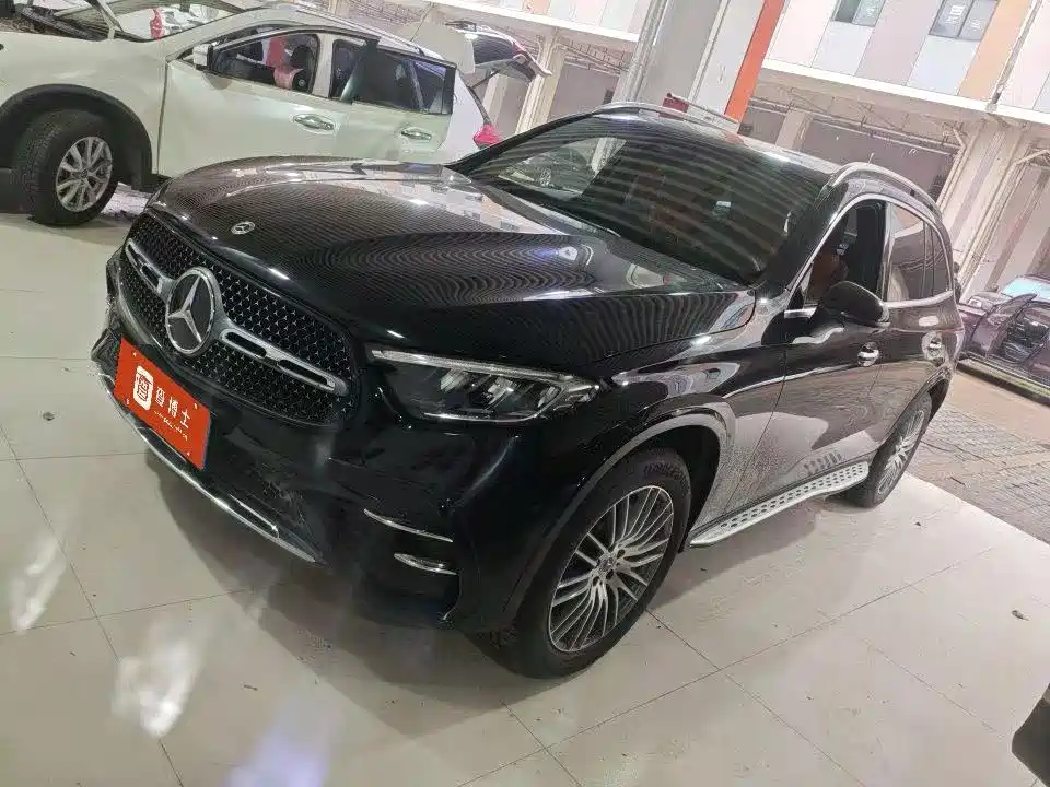 2026 Mercedes-Benz GLC