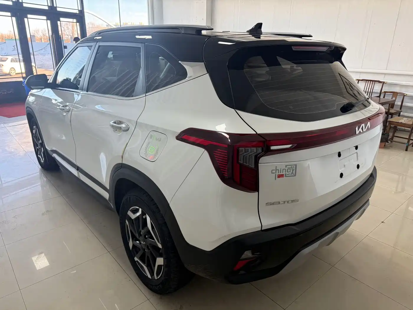 Kia Seltos 2023 1.5L CVT Premium Edition фото 7