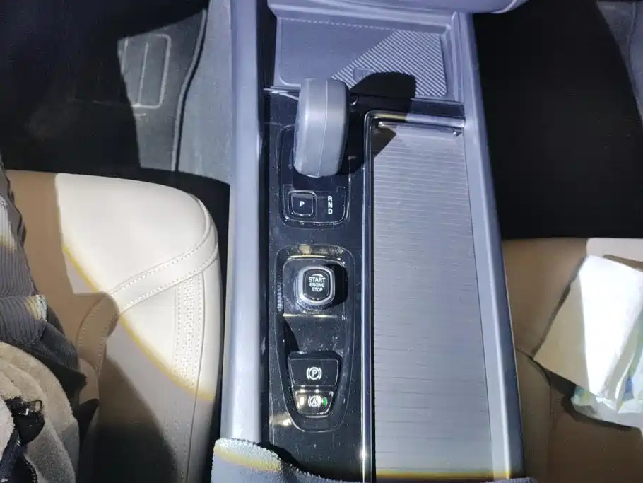 Фото 16 - Volvo XC60