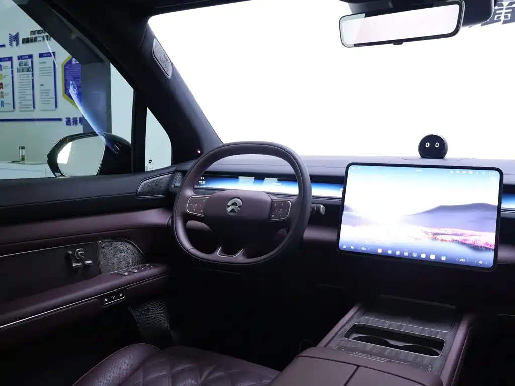 NIO ES8 2026 2025 Model 6-Seat Executive Luxury Edition