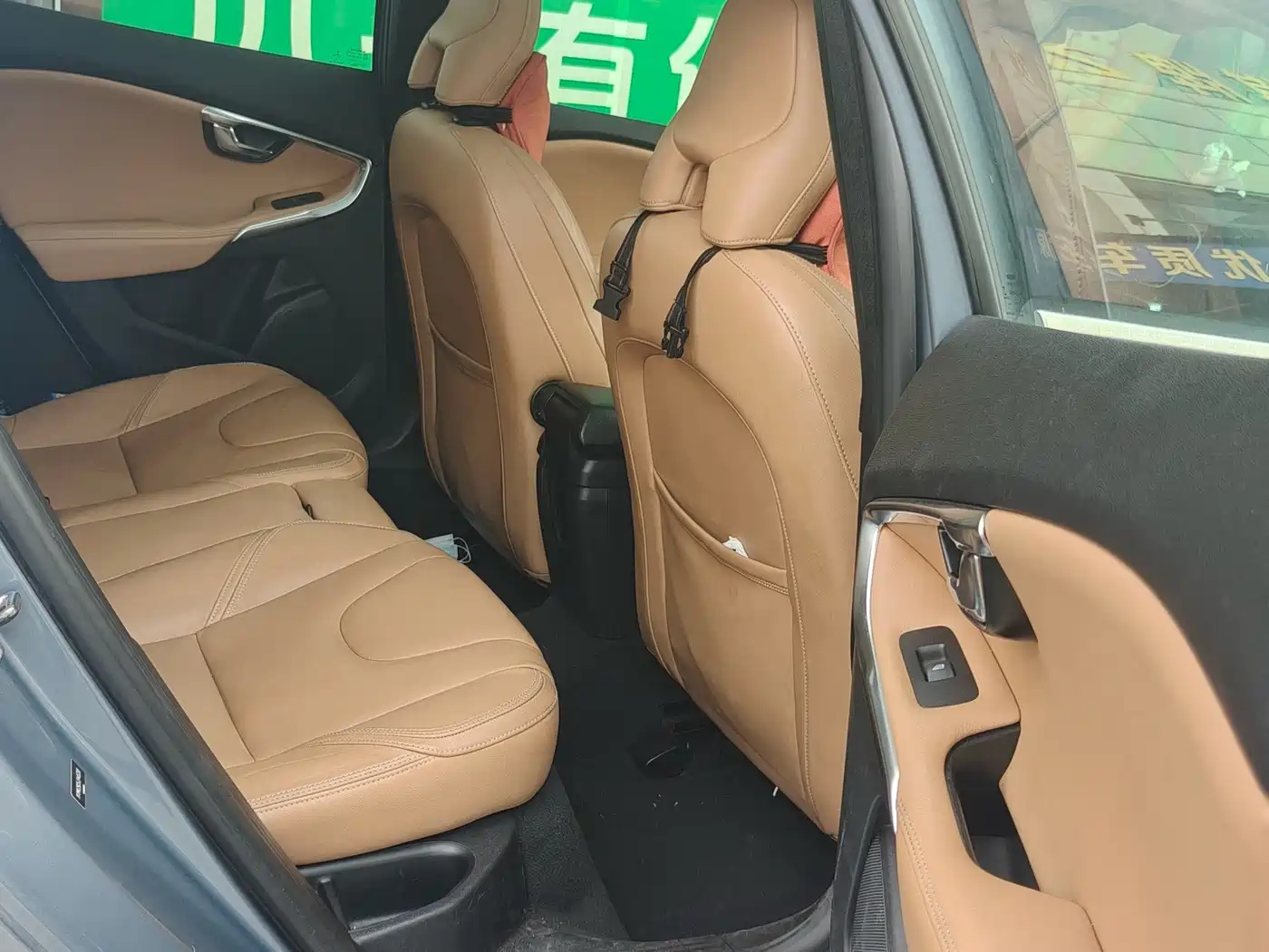 Volvo V40 2017 2017 T3 R-Design