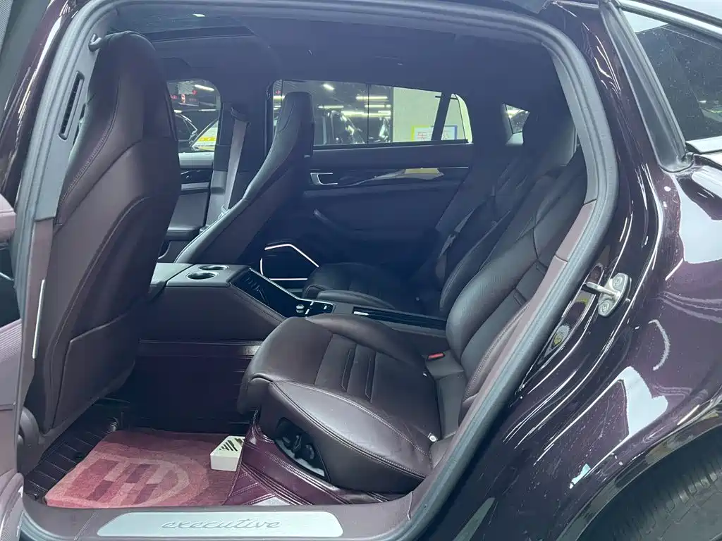 Фото 7 - Porsche Panamera
