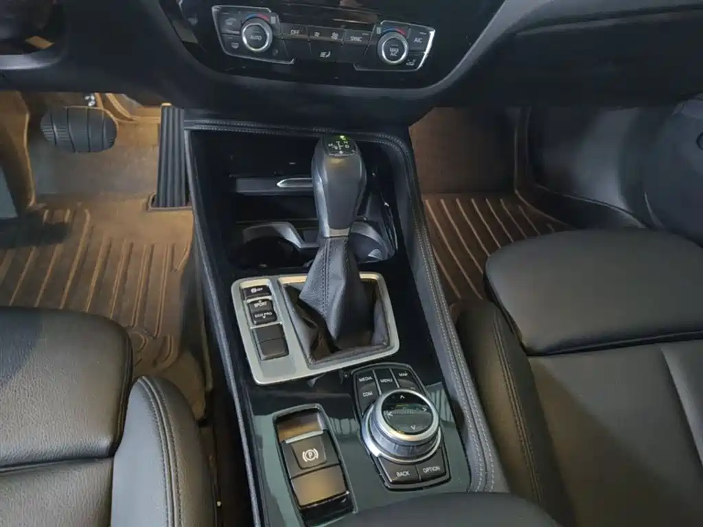 BMW 1 Series 2018 120i Design Package фото 14