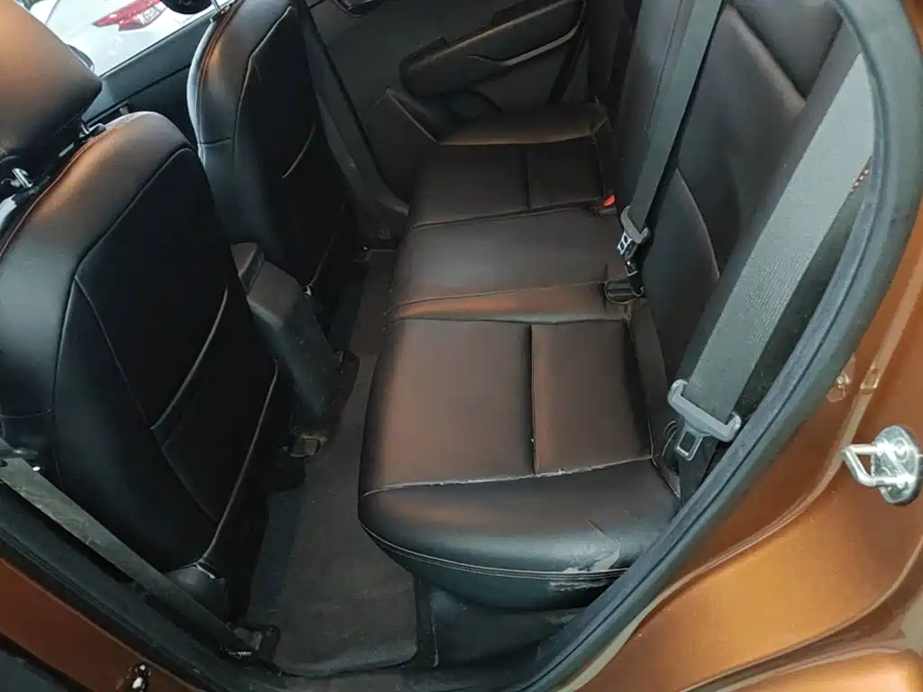 Photo 17 - Kia KX3