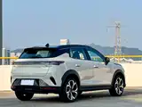 Photo 7 - Lynk & Co 06