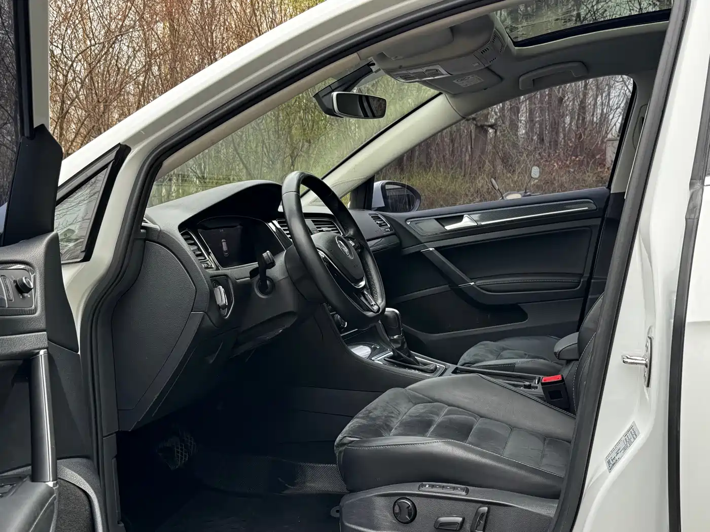 Volkswagen Golf 2020 280TSI DSG Luxury фото 7