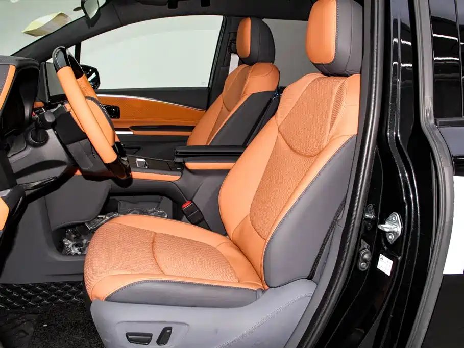 Toyota Sienna 2024 2.5L Hybrid Comfort Edition фото 11