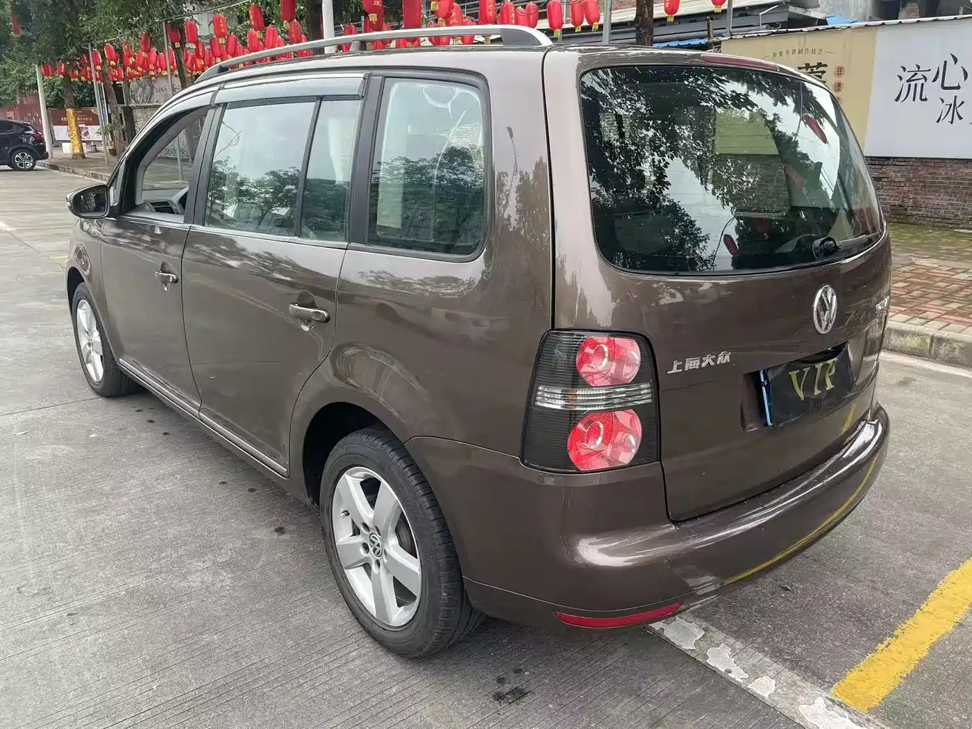 Volkswagen Touran 2013 1.4T DSG Comfort 5-seater фото 6