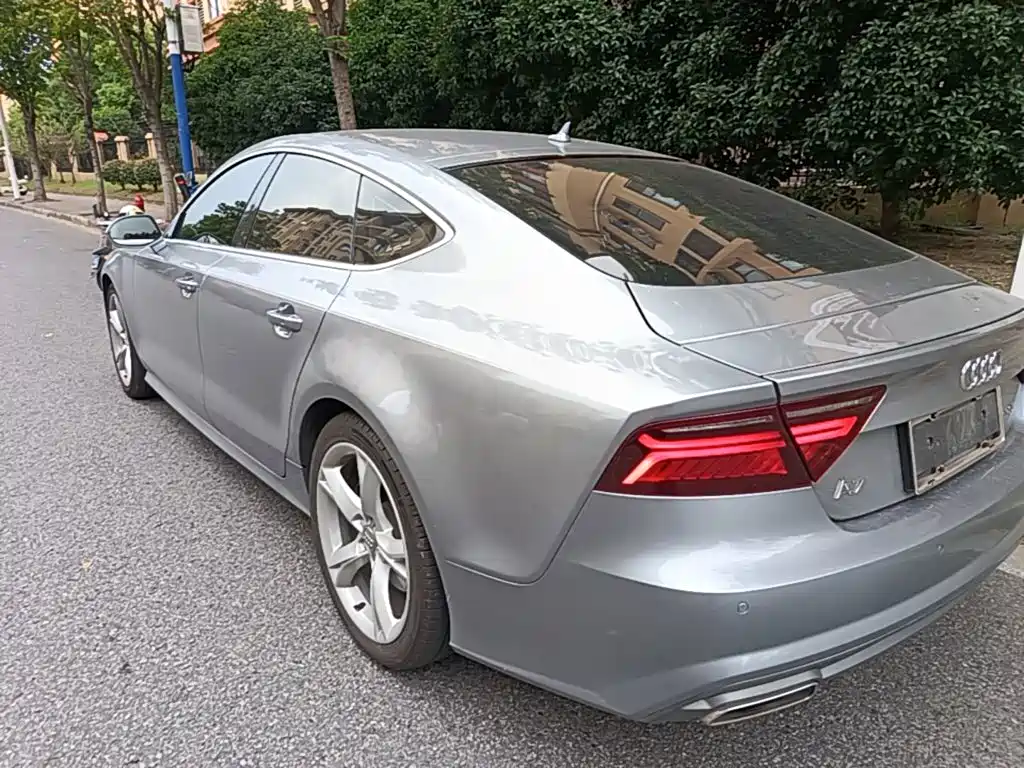 Фото 5 - Audi A7