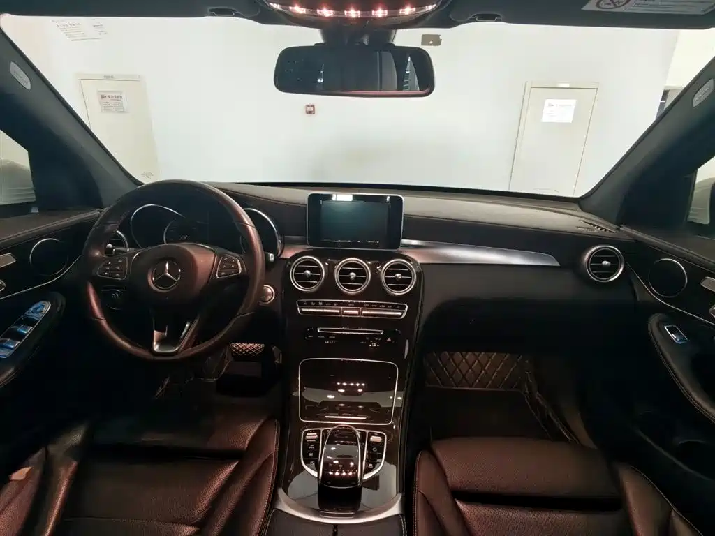 Mercedes-Benz GLC 2019 GLC 260 4MATIC Dynamic фото 12