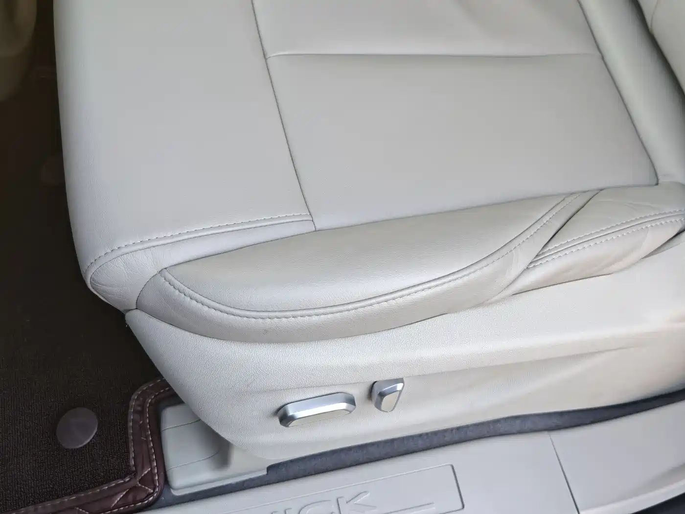 Buick GL8 2023 ES Landmaster Comfort фото 22