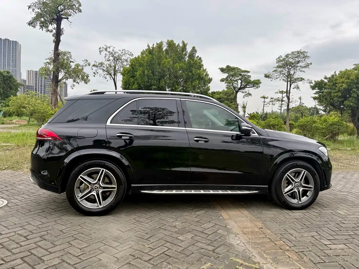 Mercedes-Benz GLE 2021 GLE 450 4MATIC Fashion фото 17