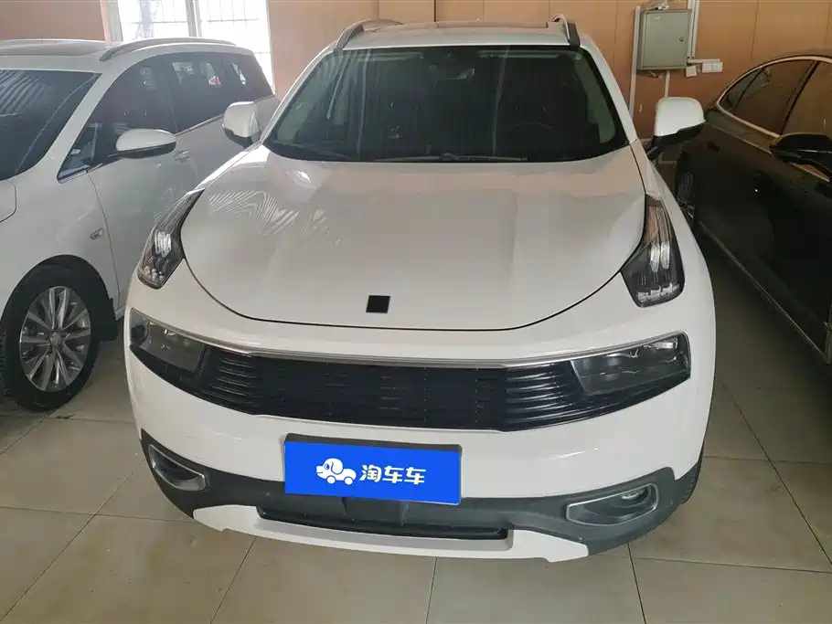 Lynk & Co 01 2017 2.0T 2WD Pro Version фото 2