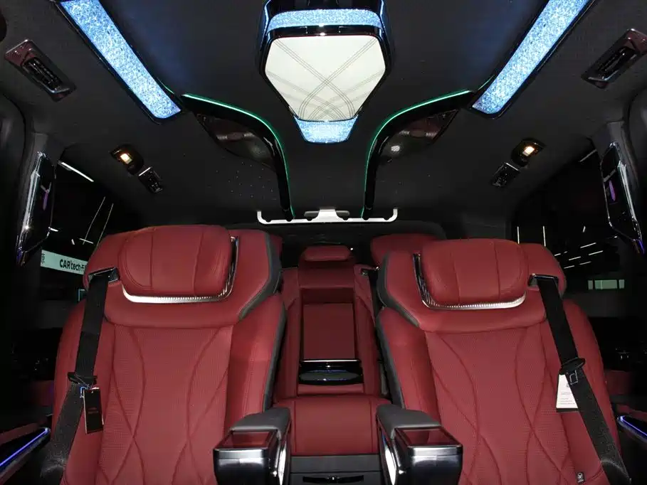 Mercedes-Benz Vito 2024 2.0T Business 7-Seater фото 20