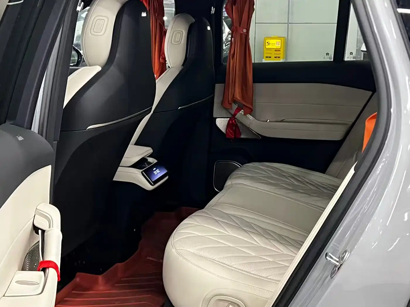 2026 NIO ES6
