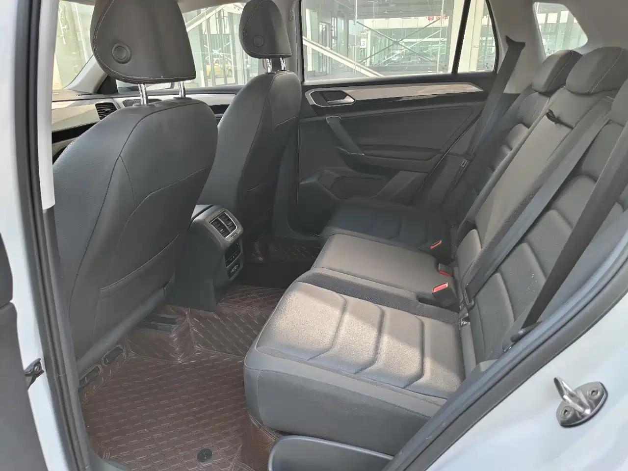 Volkswagen Tayron 2022 280TSI 2WD Luxury Smart Connect Edition фото 5