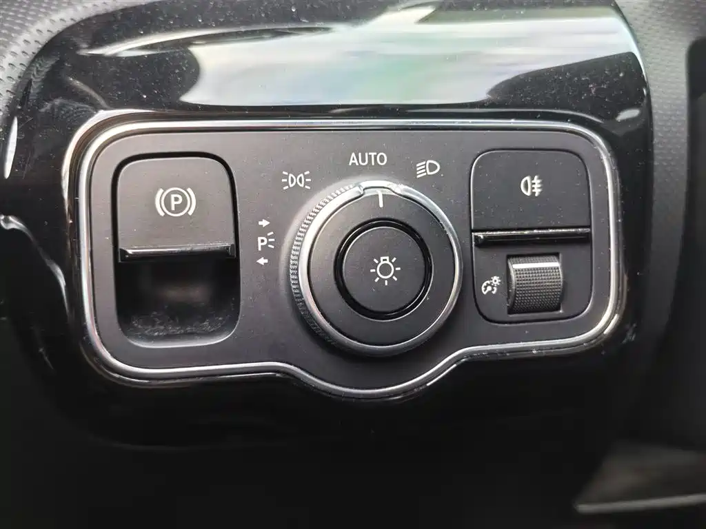 Mercedes-Benz A-Class 2021 A 200 L Sport Sedan Dynamic Type фото 26