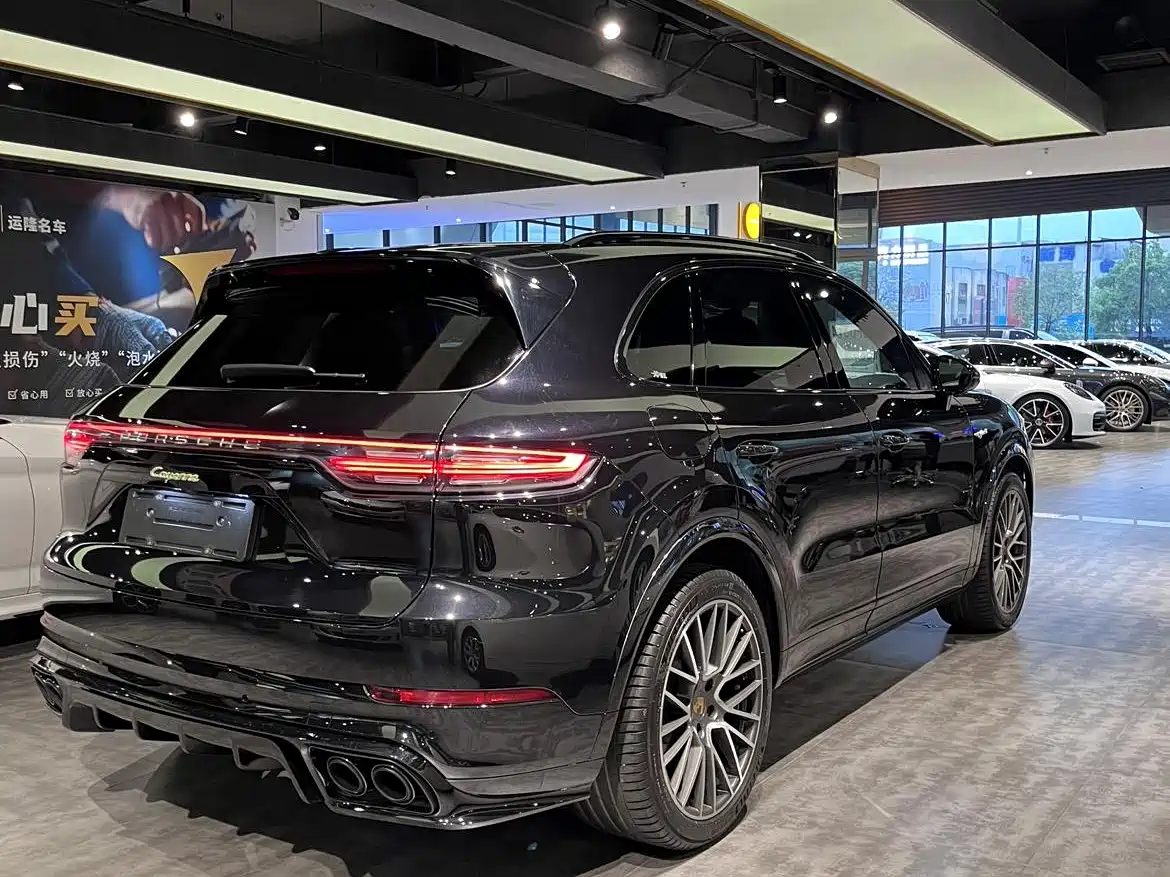 PORSCHE CAYENNE NEW ENERGY