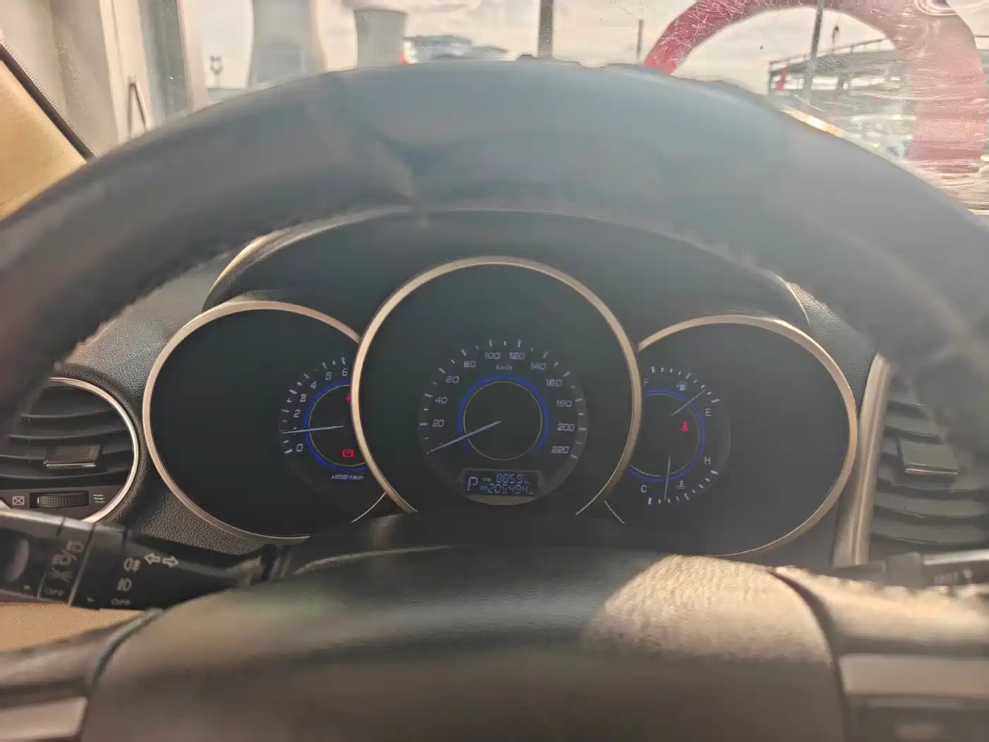 Фото 5 - Changan Eado