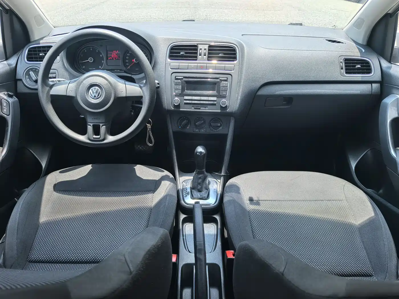 Фото 11 - Volkswagen Polo