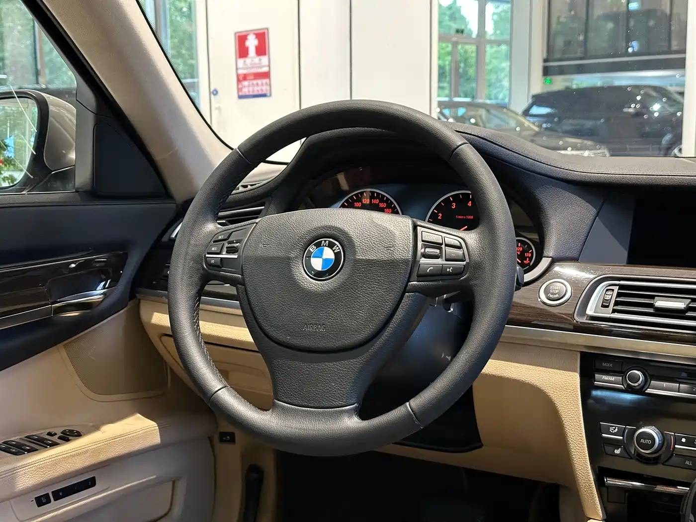 BMW 7 Series 2011 730Li Elegance фото 14