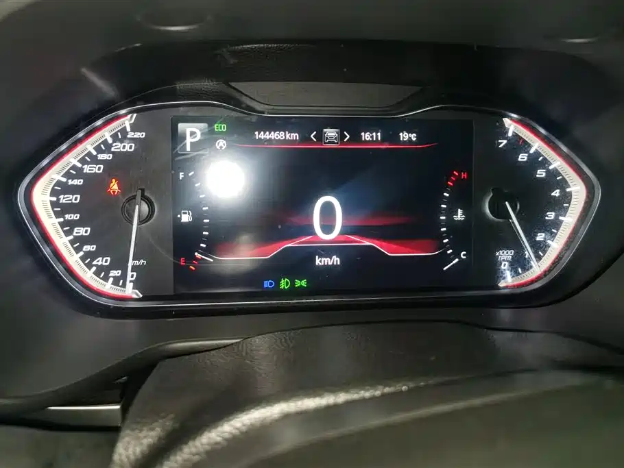 SAIC Maxus D90 2017 2.0T Automatic 4WD Polaris фото 14