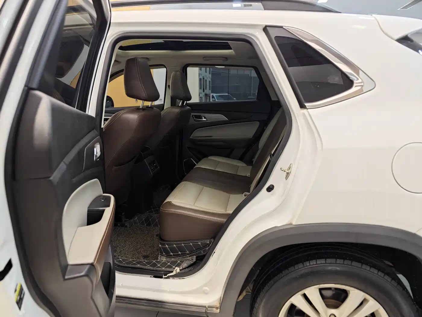 BAIC Huansu S5 2018 2017 1.3T CVT Luxury