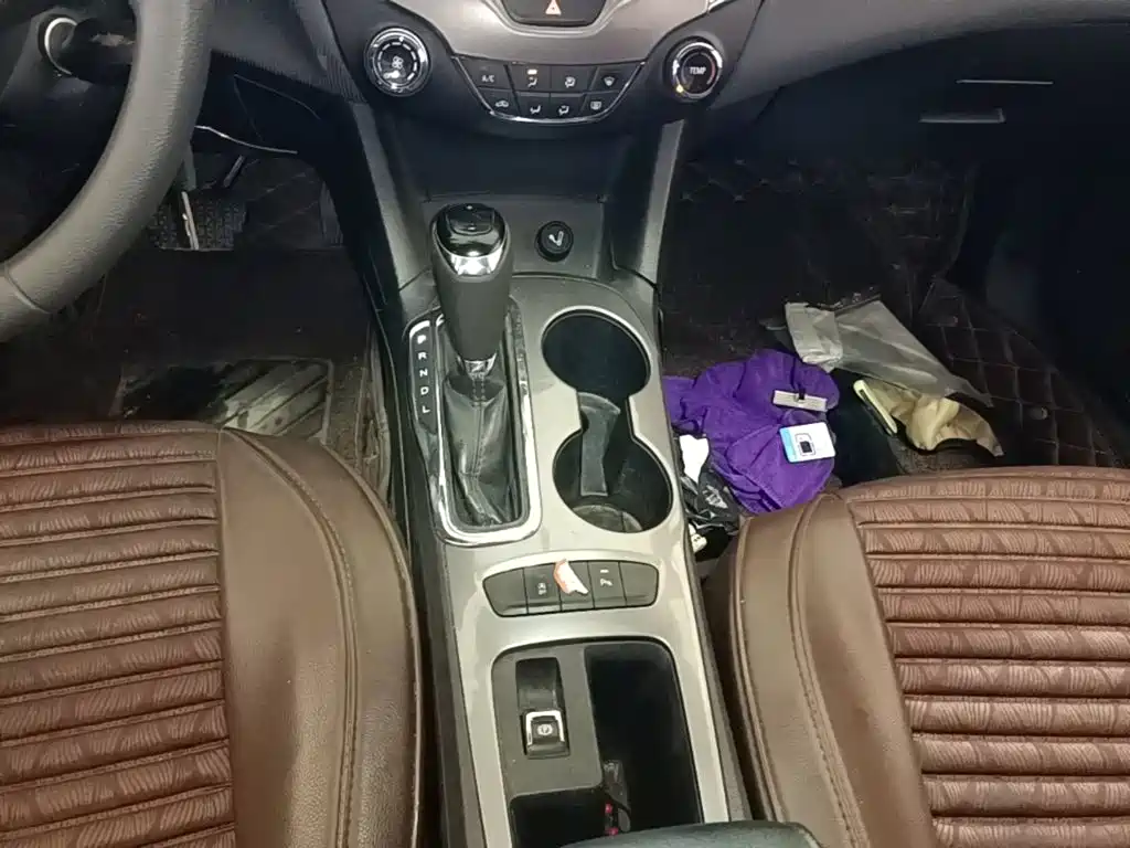 Photo 14 - Chevrolet Cruze
