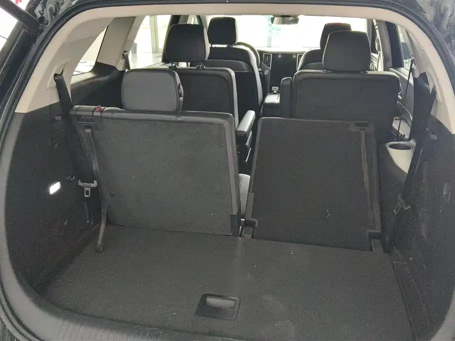 Hongqi HS7 PHEV 2024 2.0T PHEV 4WD Flagship Edition 6-seater фото 4