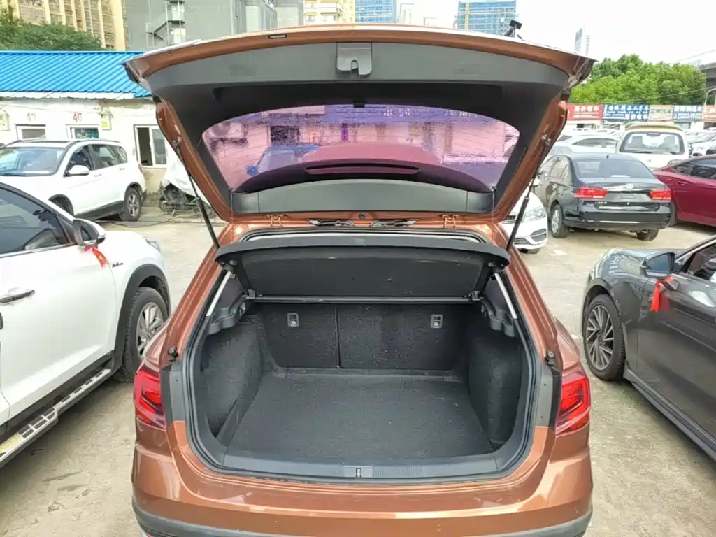 Volkswagen C-TREK 2017 2017 230TSI DSG Comfort