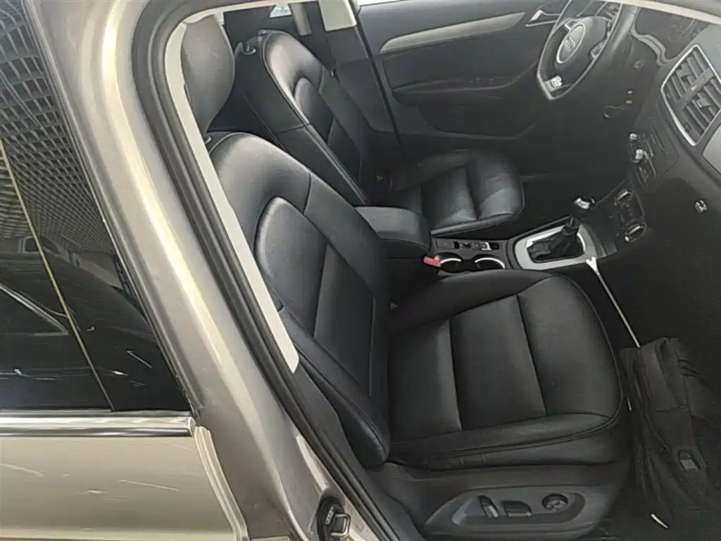 Audi Q3 2013 35 TFSI Progressive фото 20