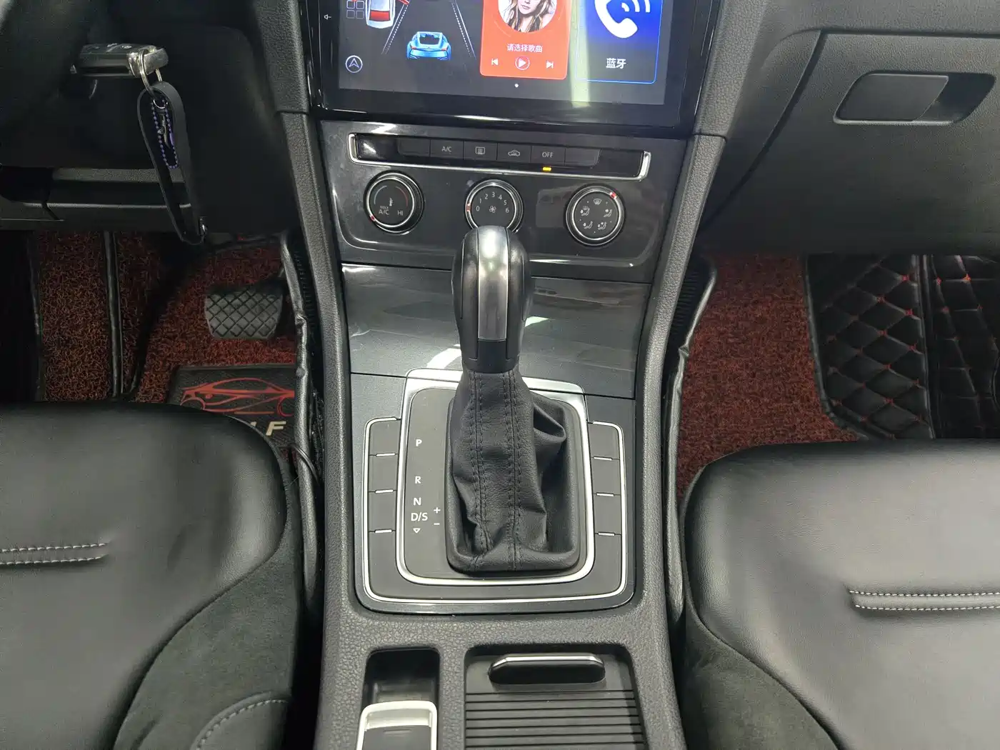 Volkswagen Golf 2018 1.6L Automatic Comfort фото 9