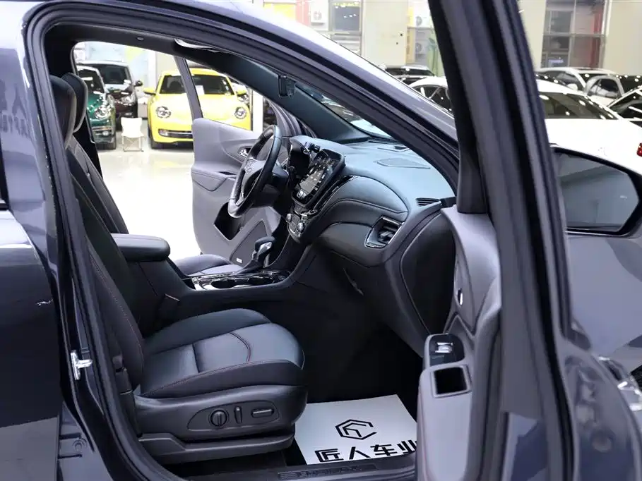 Chevrolet Equinox 2022 Mild Hybrid 550T RS 4WD Intelligent Defense Edition фото 17