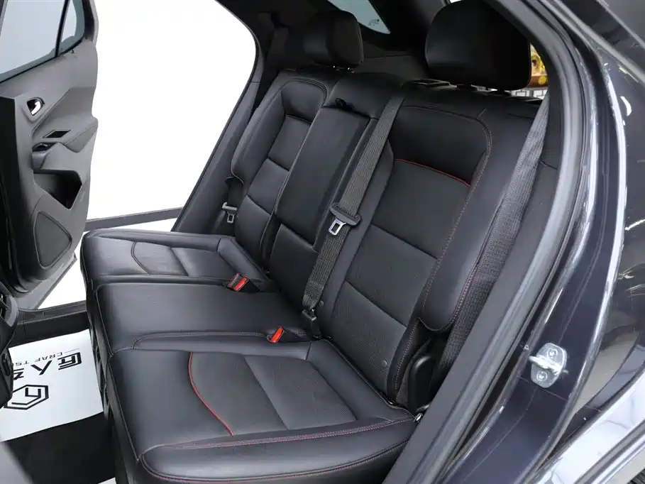 Chevrolet Equinox 2022 Mild Hybrid 550T RS 4WD Intelligent Defense Edition фото 8