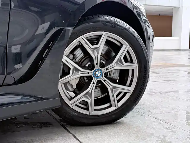 BMW i3 2024 eDrive 35 L — фото 5