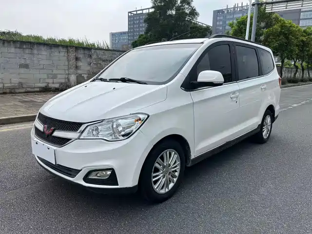  Wuling Motors Wuling Hongguang 2015 1.5L S1 Comfort China V
