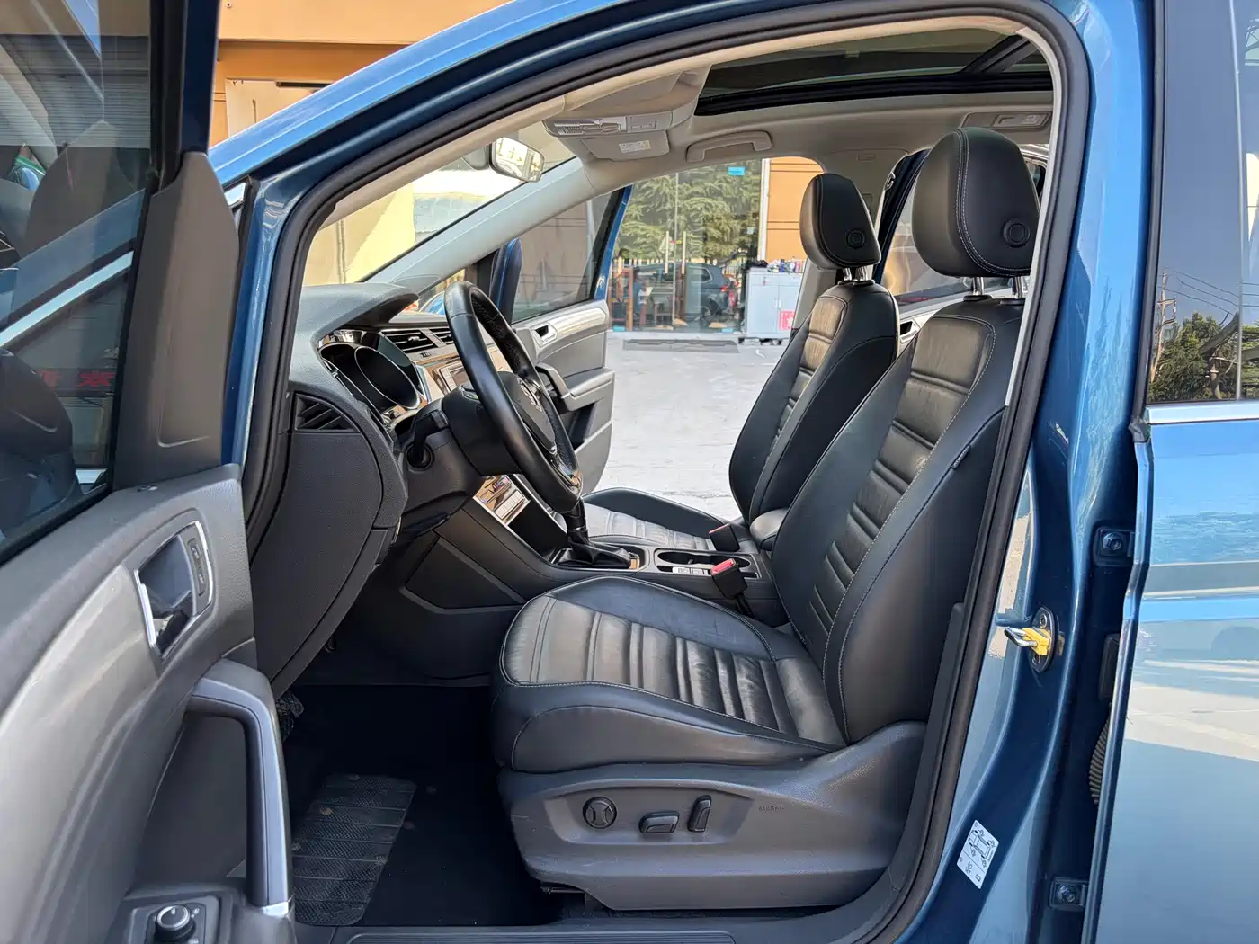 Volkswagen Touran 2021 2021 Touran L 280TSI DSG Cross Edition 7-seater