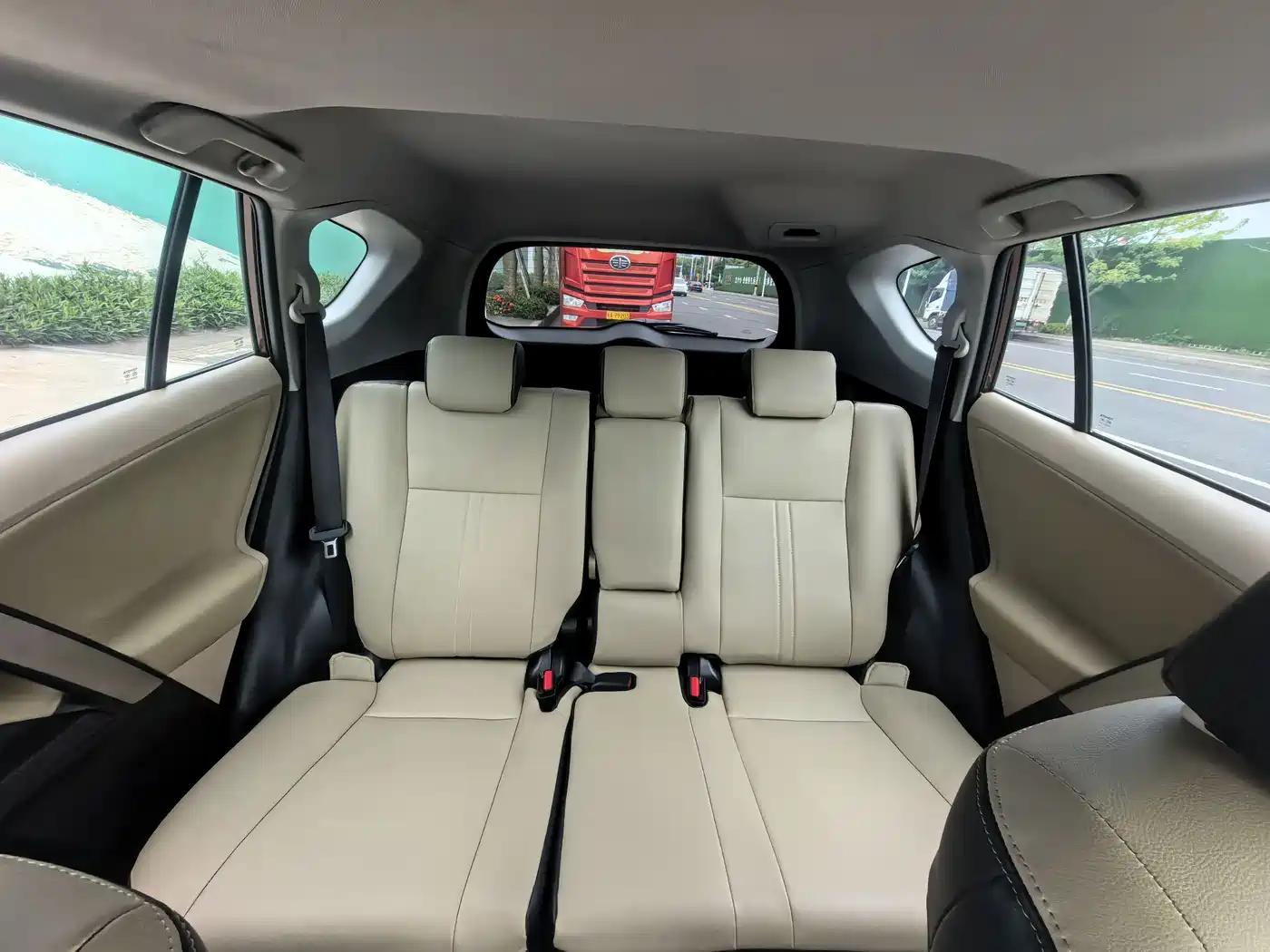 Toyota RAV4 Rongfang 2015 2.0L CVT 2WD Trend Edition фото 10
