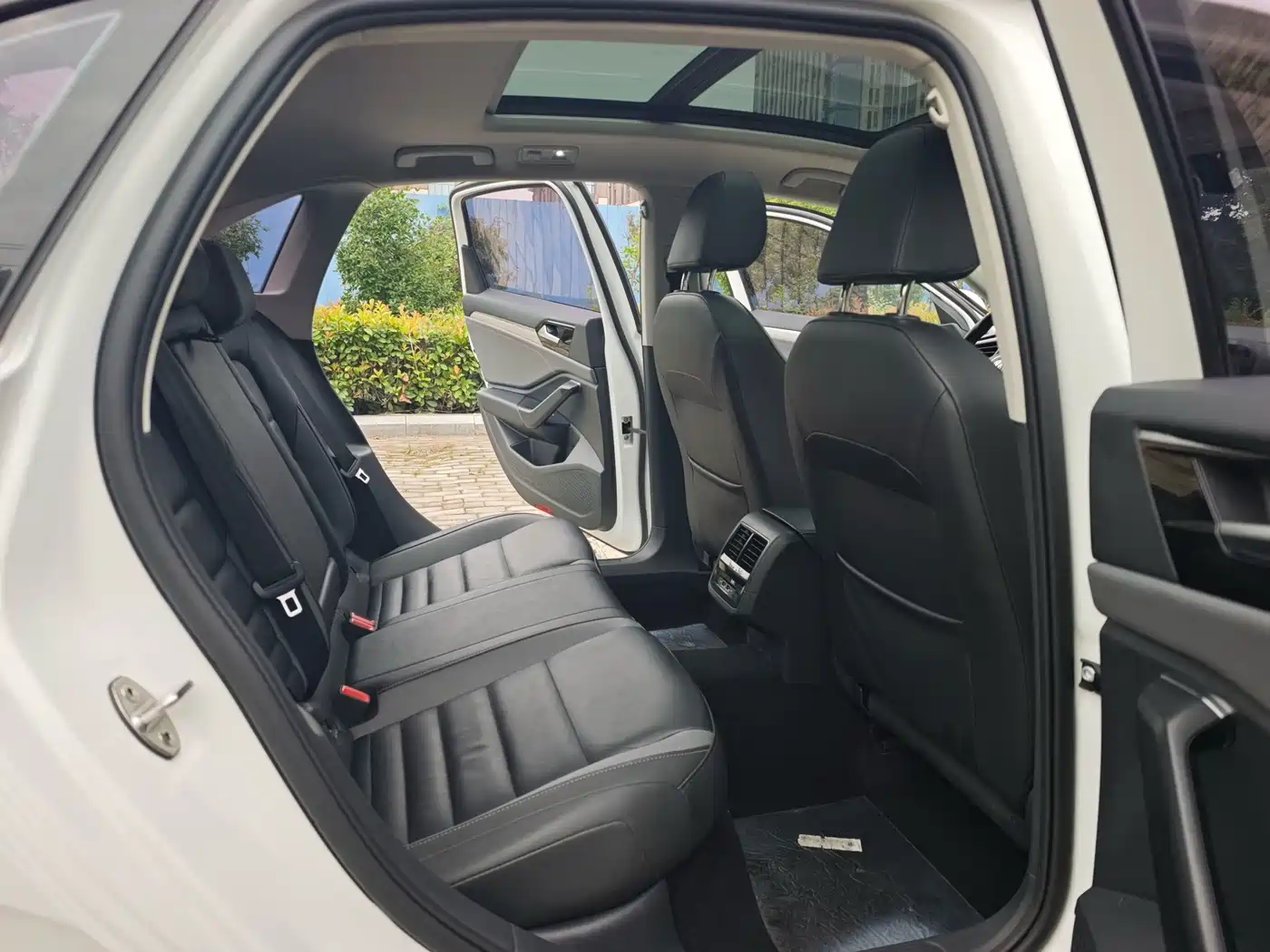 Volkswagen Sagitar, миниатюра 12