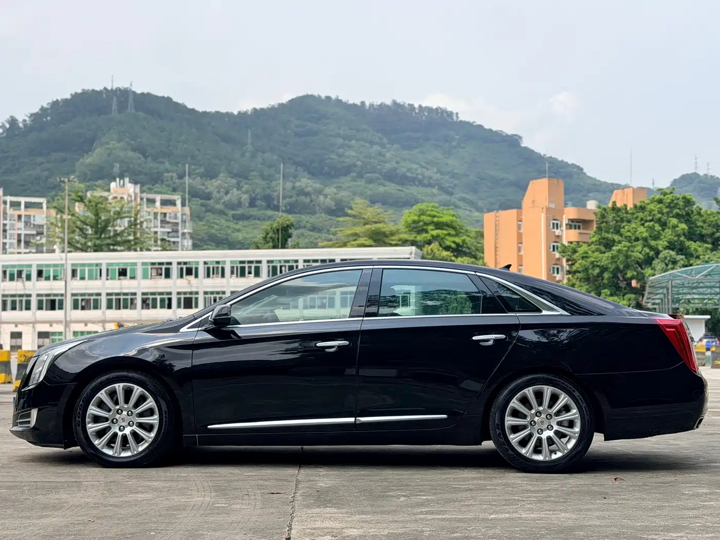 Cadillac XTS 2013 2013 Model 28T Comfort