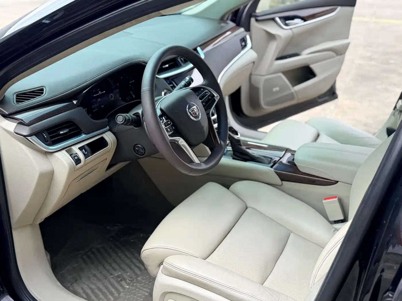 Cadillac XTS 2013 2013 Model 28T Comfort