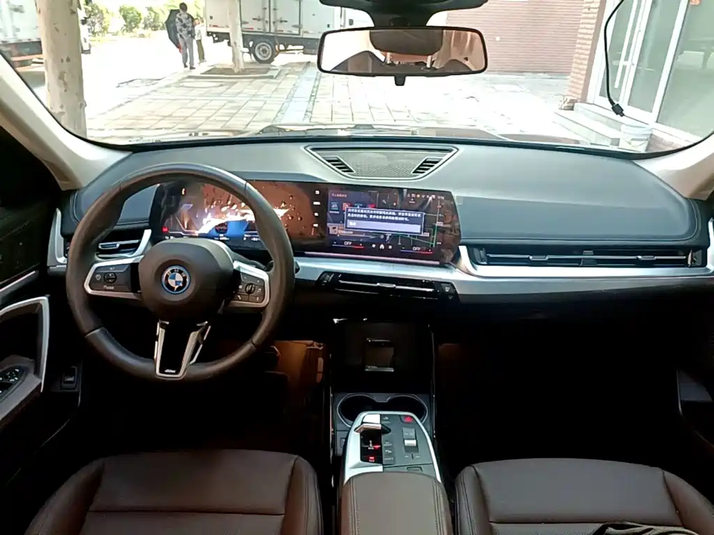BMW iX1 2024 2023 eDrive25L M Sport Package